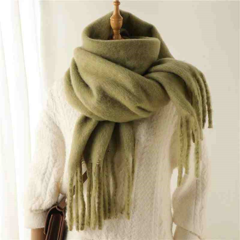 Flowy Scarf – Elegance and Warmth for Winter