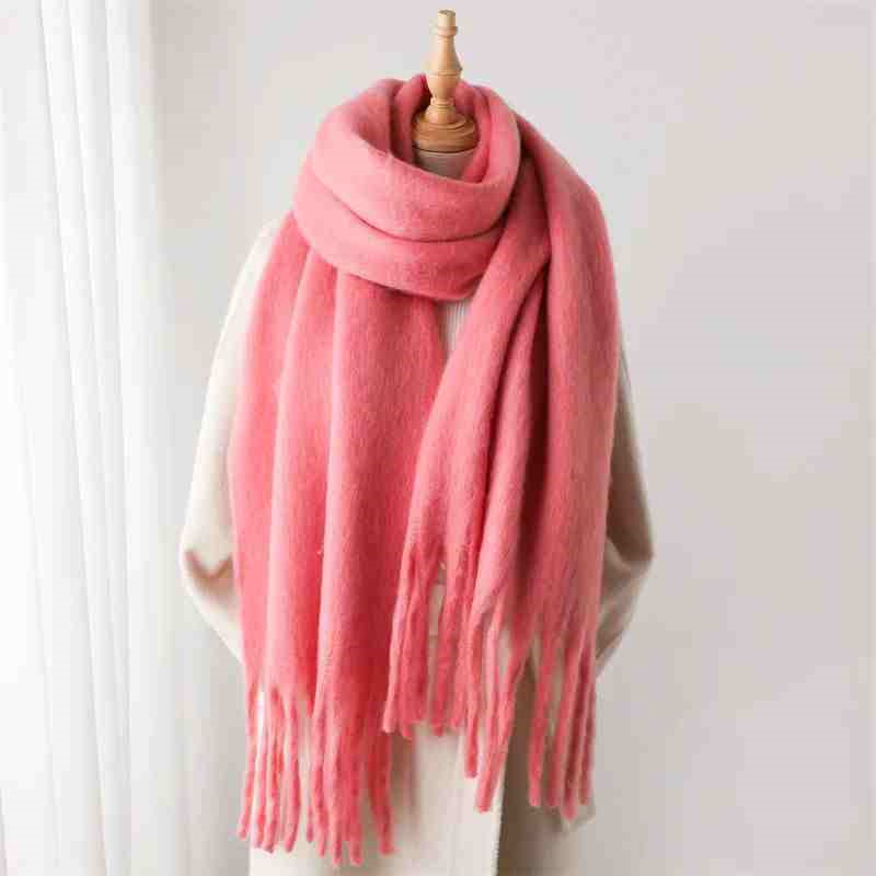 Flowy Scarf – Elegance and Warmth for Winter